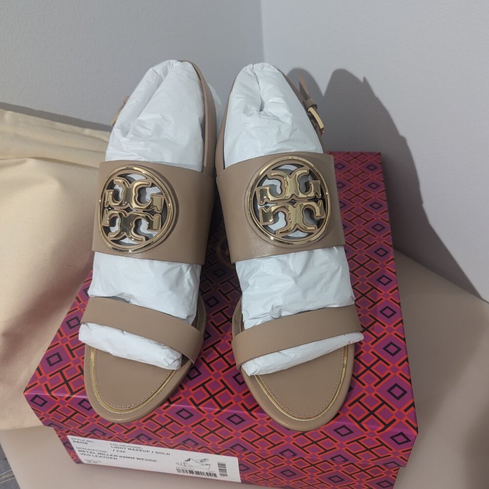 Tory Burch Neutral Blush Leather Wedge Sandals with Gold Logo - Picture 10 of 13